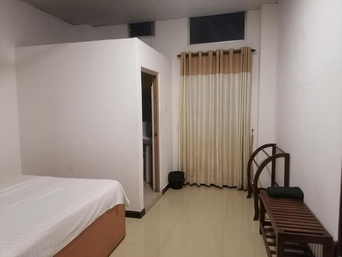 Hotel Ambula Food Court Anuradhapura Exterior foto